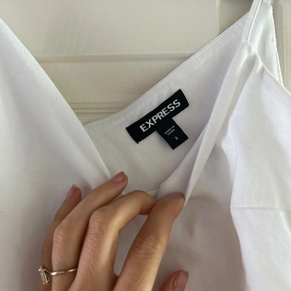 Express Ruffle Tank | small - Picture 3 of 5